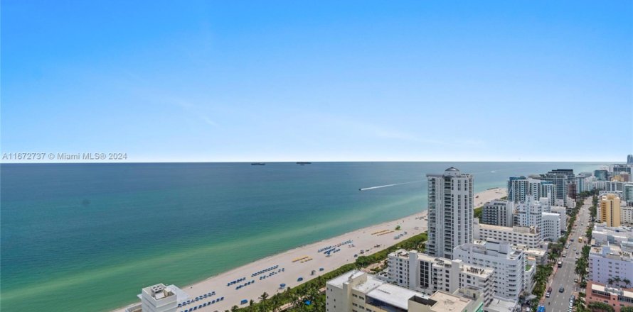 Кондоминиум с 2 спальнями в Майами-Бич, Флорида № 2020926