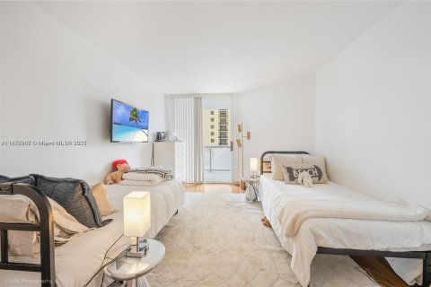 Condominio en venta en Sunny Isles Beach, Florida, 2 dormitorios, 141.21 m2 № 1946363 - foto 13