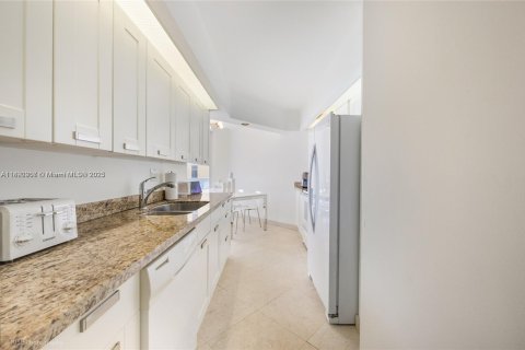 Condominio en venta en Sunny Isles Beach, Florida, 2 dormitorios, 141.21 m2 № 1946363 - foto 8