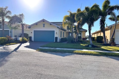 House in Bradenton, Florida 3 bedrooms, 188.96 sq.m. № 2127852