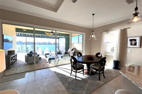 Villa ou maison à vendre à Bradenton, Floride: 3 chambres, 188.96 m2 № 2127852 - photo 12