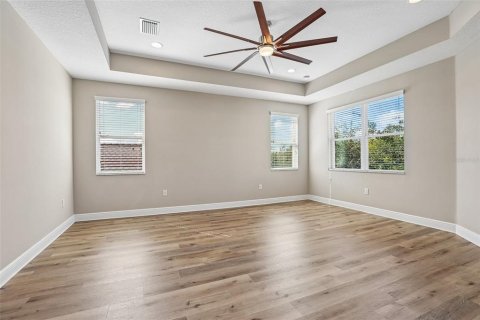 Casa en venta en Wesley Chapel, Florida, 5 dormitorios, 380.34 m2 № 2383514 - foto 26