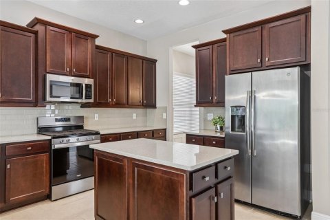 Casa en venta en Wesley Chapel, Florida, 5 dormitorios, 380.34 m2 № 2383514 - foto 17