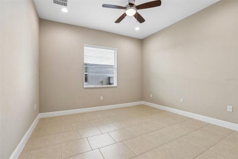 Casa en venta en Wesley Chapel, Florida, 5 dormitorios, 380.34 m2 № 2383514 - foto 19