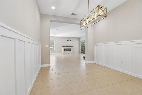 Casa en venta en Wesley Chapel, Florida, 5 dormitorios, 380.34 m2 № 2383514 - foto 10