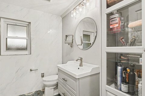 Casa en venta en Sarasota, Florida, 3 dormitorios, 92.9 m2 № 2234788 - foto 9