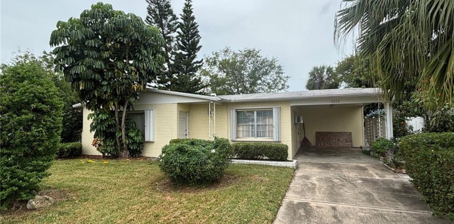 Villa ou maison à Tampa, Floride 3 chambres, 122.26 m2 № 2407067