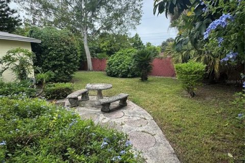 Villa ou maison à vendre à Tampa, Floride: 3 chambres, 122.26 m2 № 2407067 - photo 13