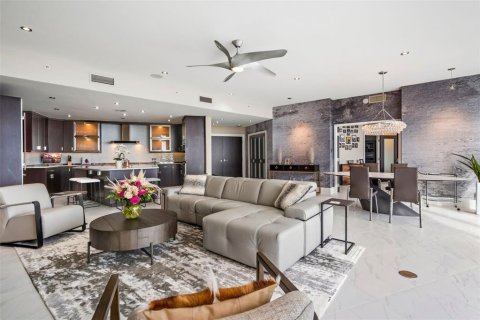 Copropriété à vendre à Saint Petersburg, Floride: 3 chambres, 218.69 m2 № 1910839 - photo 4