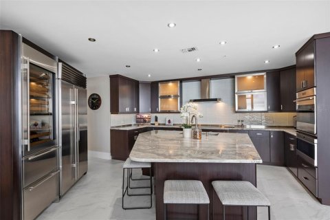 Copropriété à vendre à Saint Petersburg, Floride: 3 chambres, 218.69 m2 № 1910839 - photo 8