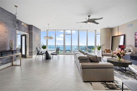 Copropriété à vendre à Saint Petersburg, Floride: 3 chambres, 218.69 m2 № 1910839 - photo 6