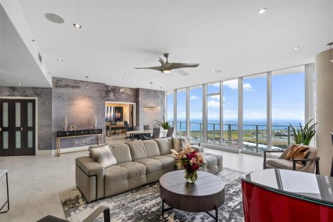 Copropriété à vendre à Saint Petersburg, Floride: 3 chambres, 218.69 m2 № 1910839 - photo 2