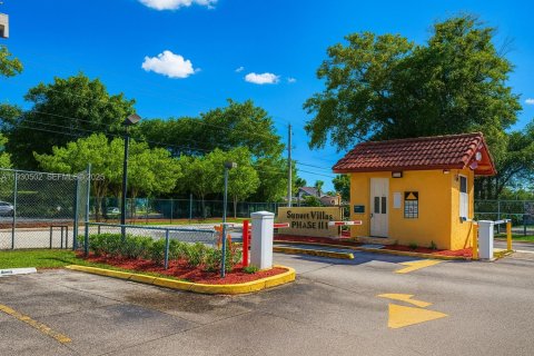 Condominio en alquiler en Miami, Florida, 2 dormitorios, 73.67 m2 № 1990175 - foto 9