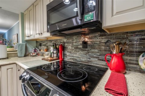 Condominio en venta en Tarpon Springs, Florida, 2 dormitorios, 90.12 m2 № 2142091 - foto 21