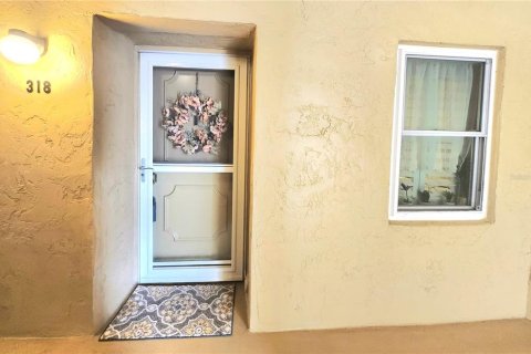 Condominio en venta en Tarpon Springs, Florida, 2 dormitorios, 90.12 m2 № 2142091 - foto 6