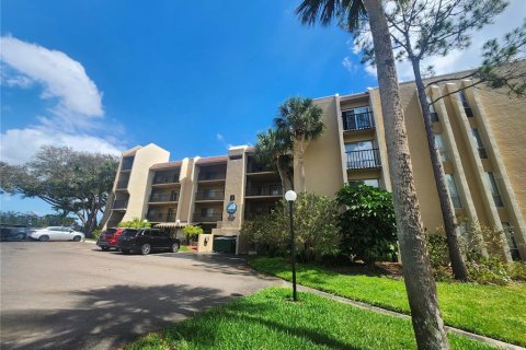Condominio en Tarpon Springs, Florida, 2 dormitorios № 2142091