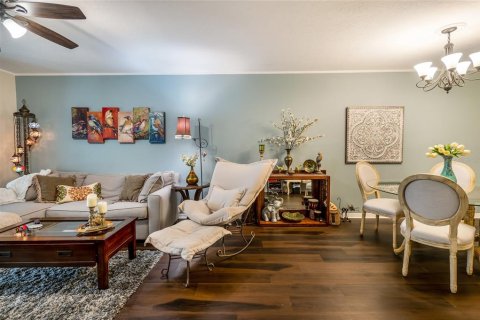 Condominio en venta en Tarpon Springs, Florida, 2 dormitorios, 90.12 m2 № 2142091 - foto 8