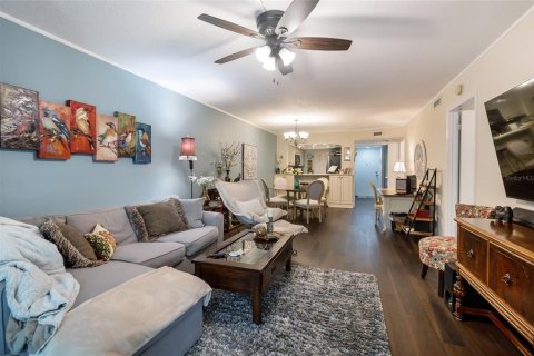 Condominio en venta en Tarpon Springs, Florida, 2 dormitorios, 90.12 m2 № 2142091 - foto 9