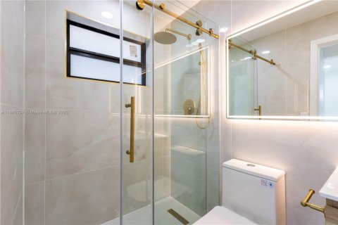 Villa ou maison à vendre à Miami, Floride: 3 chambres, 97.55 m2 № 1977307 - photo 11