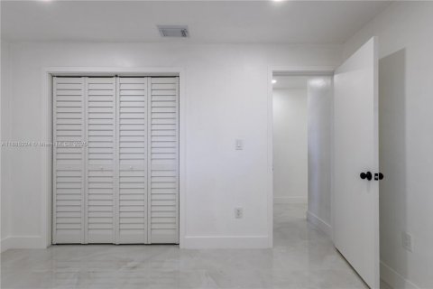 Villa ou maison à vendre à Miami, Floride: 3 chambres, 97.55 m2 № 1977307 - photo 14