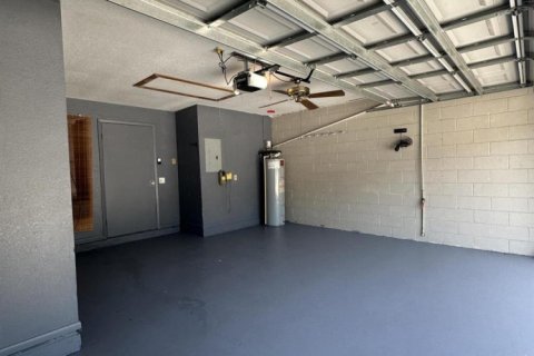 House in Orlando, Florida 3 bedrooms, 109.25 sq.m. № 1224441 - photo 1