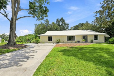 Villa ou maison à Tampa, Floride 4 chambres, 242.85 m2 № 2352270