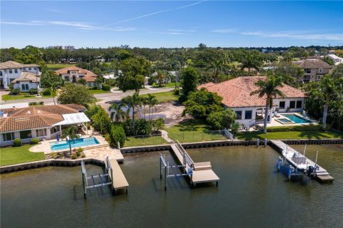 Terreno en venta en Saint Petersburg, Florida № 1910443 - foto 11