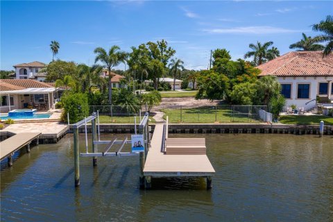 Terreno en venta en Saint Petersburg, Florida № 1910443 - foto 9