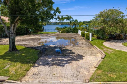 Terreno en venta en Saint Petersburg, Florida № 1910443 - foto 4