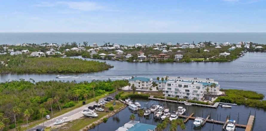 Casa en Englewood, Florida 3 dormitorios, 222.97 m2 № 1827895