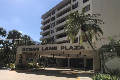 Copropriété à louer à Key Biscayne, Floride: 2 chambres, 133.31 m2 № 2002571 - photo 18