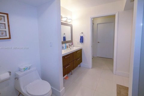 Copropriété à louer à Key Biscayne, Floride: 2 chambres, 133.31 m2 № 2002571 - photo 8