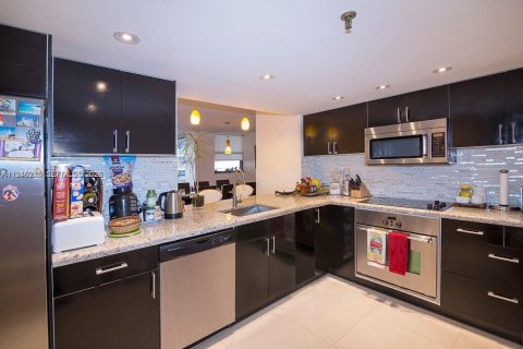 Copropriété à louer à Key Biscayne, Floride: 2 chambres, 133.31 m2 № 2002571 - photo 4