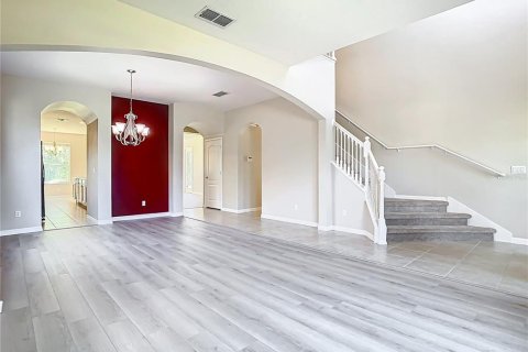House in Orlando, Florida 5 bedrooms, 297.94 sq.m. № 1652550 - photo 9