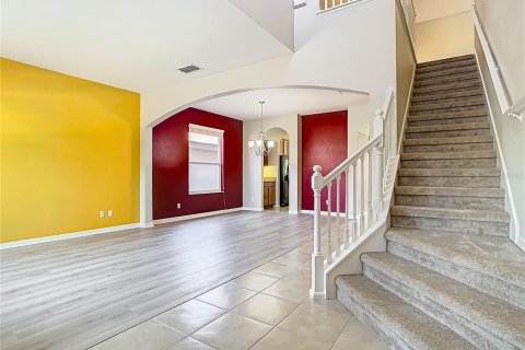 House in Orlando, Florida 5 bedrooms, 297.94 sq.m. № 1652550 - photo 7