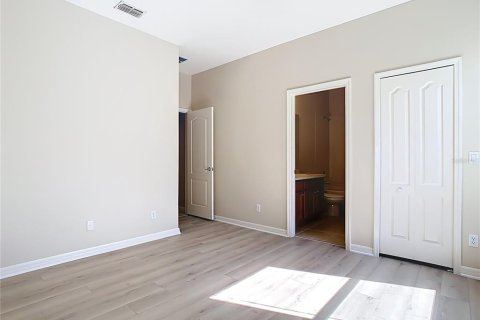 House in Orlando, Florida 5 bedrooms, 297.94 sq.m. № 1652550 - photo 19