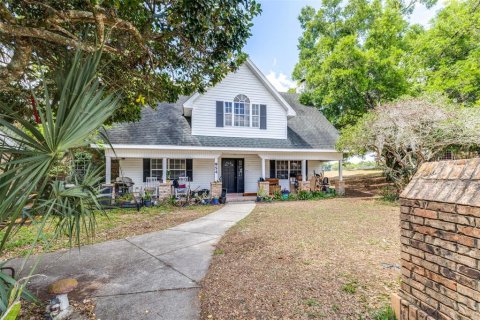 House in Lakeland, Florida 4 bedrooms, 281.87 sq.m. № 2225287