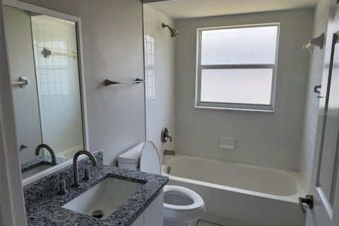 Villa ou maison à vendre à New Port Richey, Floride: 3 chambres, 173.45 m2 № 2215711 - photo 14