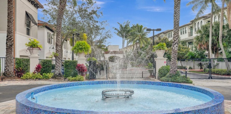 Condominio en Boynton Beach, Florida, 2 dormitorios  № 938858