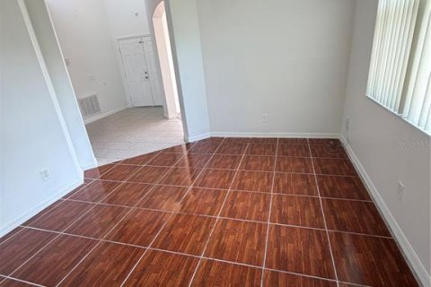 Villa ou maison à louer à Clermont, Floride: 4 chambres, 319.96 m2 № 2416474 - photo 6