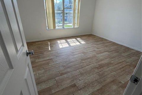 Villa ou maison à louer à Clermont, Floride: 4 chambres, 319.96 m2 № 2416474 - photo 11