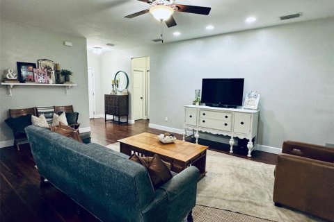 House in High Springs, Florida 3 bedrooms, 133.31 sq.m. № 1802264 - photo 4