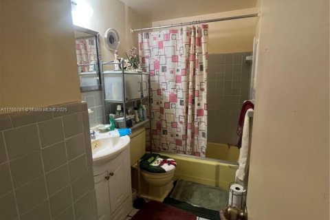 Copropriété à vendre à North Miami, Floride: 2 chambres № 1958819 - photo 20