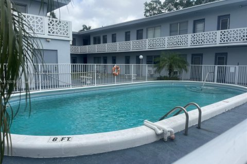 Copropriété à vendre à North Miami, Floride: 2 chambres № 1958819 - photo 24