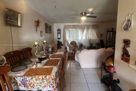 Copropriété à vendre à North Miami, Floride: 2 chambres № 1958819 - photo 1
