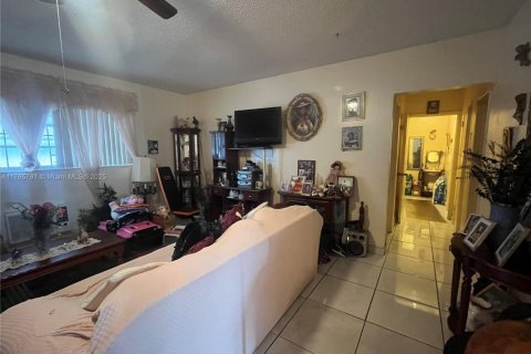 Copropriété à vendre à North Miami, Floride: 2 chambres № 1958819 - photo 5