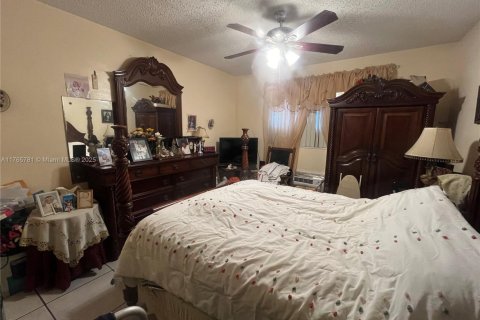 Copropriété à vendre à North Miami, Floride: 2 chambres № 1958819 - photo 11