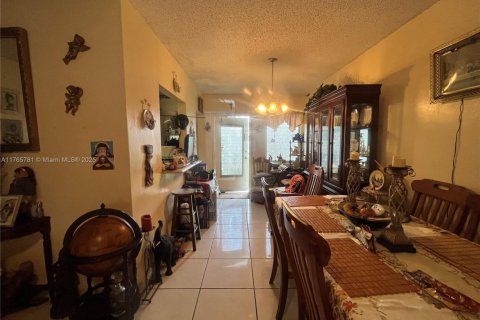 Copropriété à vendre à North Miami, Floride: 2 chambres № 1958819 - photo 3