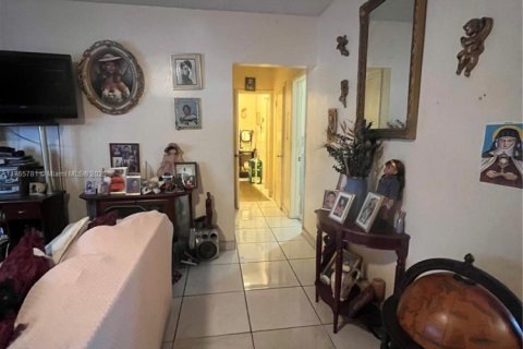 Copropriété à vendre à North Miami, Floride: 2 chambres № 1958819 - photo 15