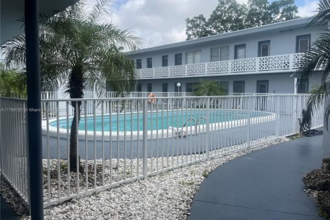 Copropriété à vendre à North Miami, Floride: 2 chambres № 1958819 - photo 23